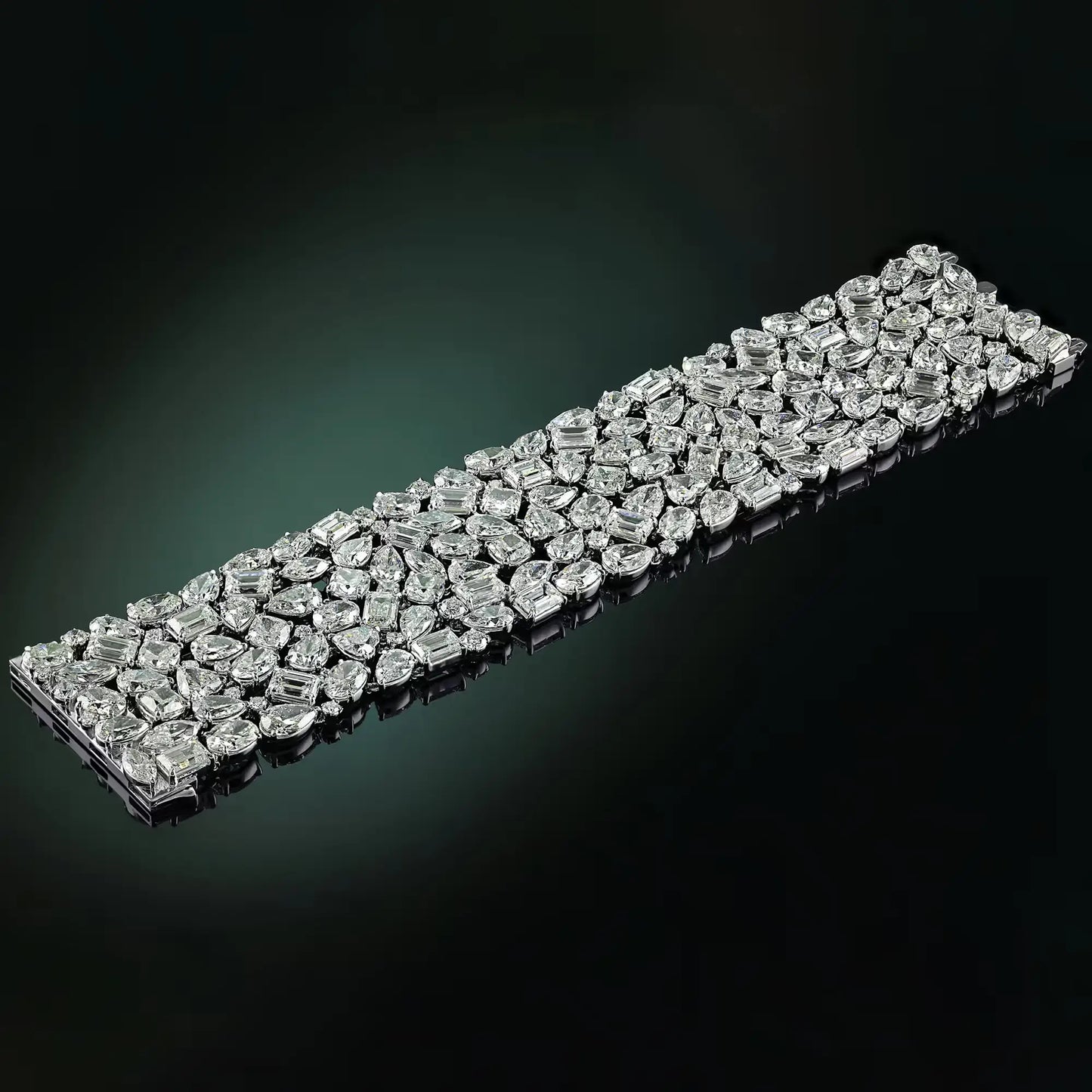 Eye Catching Luxury High Jewelry With IGI Certified Lab Diamonds Studded Fashionable Trendy Gold Bracelets For Wedding Gift ODM