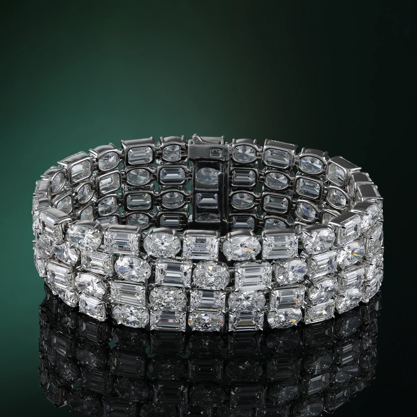 Classic Design Emerald Cut Luxury Lab Grown Diamonds Studded Glamorous Tennis Bracelets for Women In Wholesale Price ODM OEM